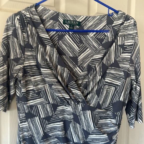 Lauren Ralph Lauren Stylish Gray Patterned side slit below knee Dress - Picture 3 of 9